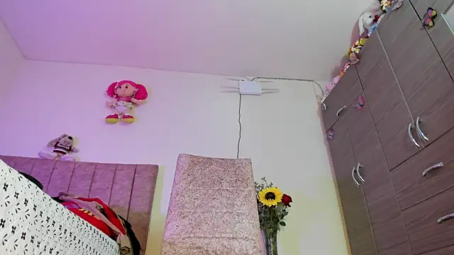 hot Dariana pantyhose online show from 9, 2, 2026