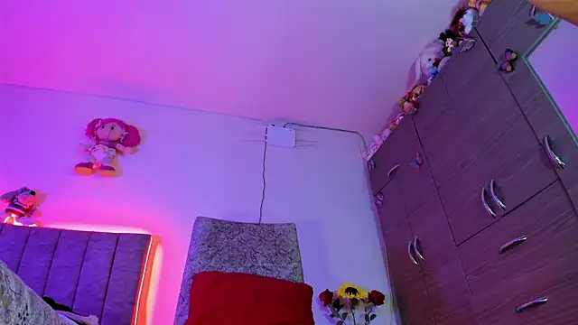 hot Dariana pantyhose online show from 16, 3, 2026