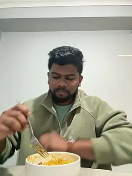 Snapshot of CrazyShashank chatting on 22, 12, 2025 CrazyShashank online show from 22, 12, 2025