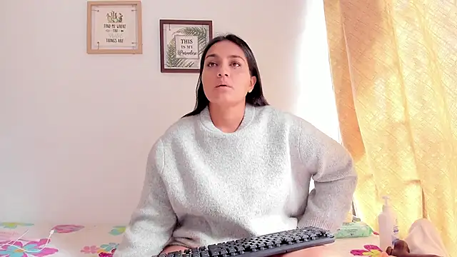 selena jhonson online show from 19, 9, 2025