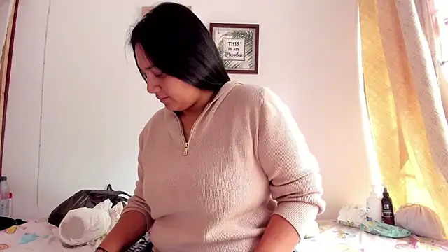 selena jhonson online show from 3, 10, 2025