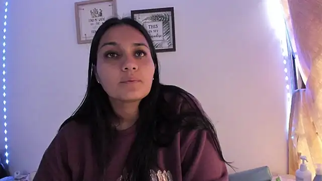 selena jhonson online show from 27, 10, 2025