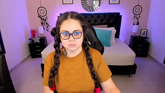 LolaVillalobos online show from 22, 3, 2026