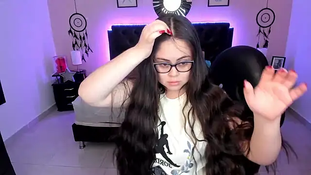 LolaVillalobos online show from 19, 3, 2026