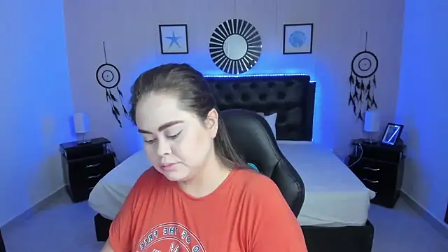 LolaVillalobos online show from 15, 11, 2025