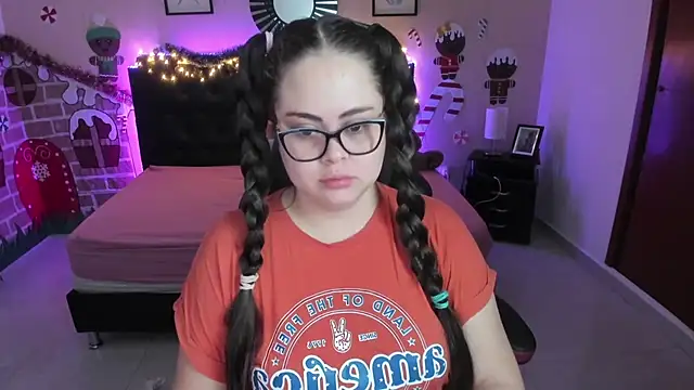 LolaVillalobos online show from 16, 12, 2025