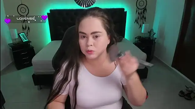 LolaVillalobos online show from 5, 10, 2025