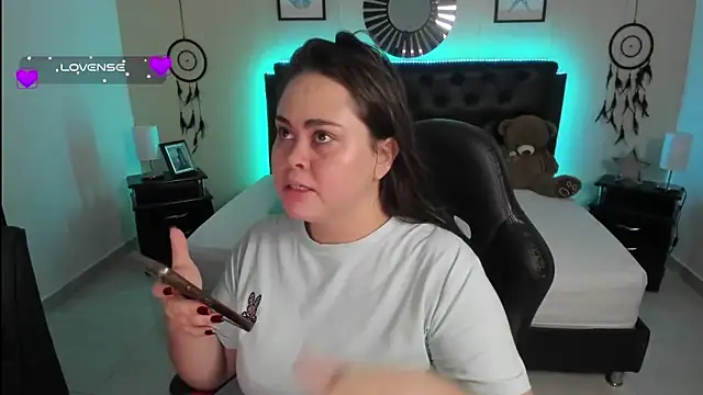 LolaVillalobos online show from 19, 9, 2025