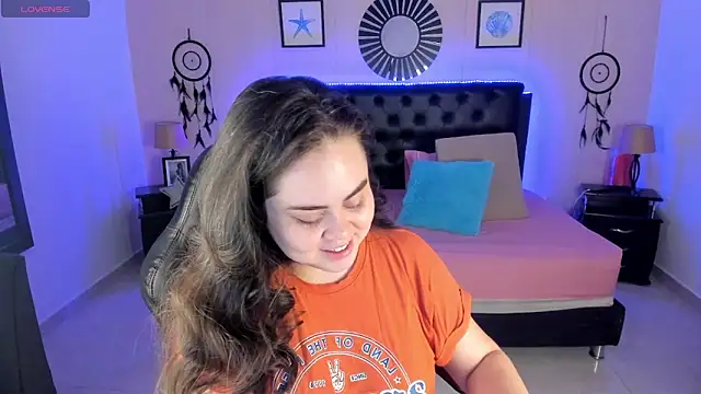 LolaVillalobos online show from 27, 5, 2026