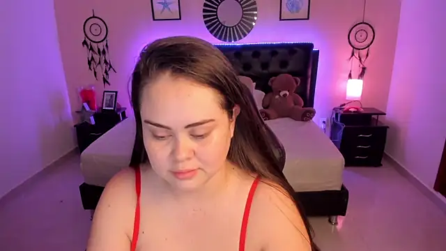 LolaVillalobos online show from 9, 4, 2026