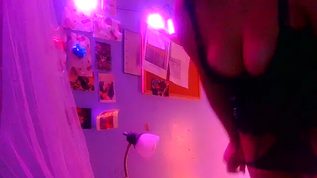 ovmilf online show from 20, 12, 2025