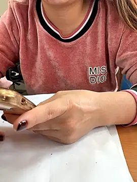 PhuongNhi21 online show from 27, 11, 2025