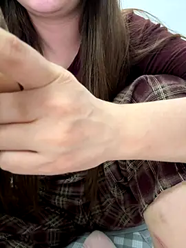 PhuongNhi21 online show from 2, 11, 2025