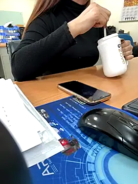 PhuongNhi21 online show from 1, 12, 2025