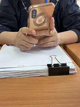 PhuongNhi21 online show from 5, 11, 2025