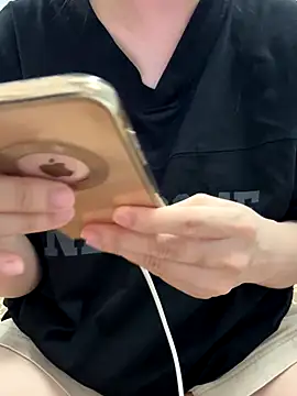 PhuongNhi21 online show from 15, 11, 2025