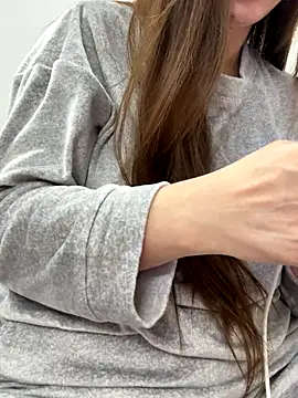 PhuongNhi21 online show from 21, 11, 2025