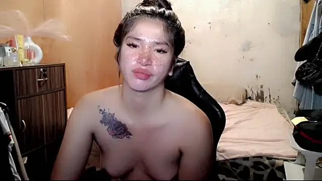 Snapshot of Cutierhyxx chatting on 14, 5, 2026 Cutierhyxx online show from 14, 5, 2026