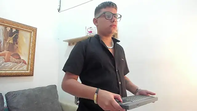 DavilANDkevin2 online show from 18, 10, 2025