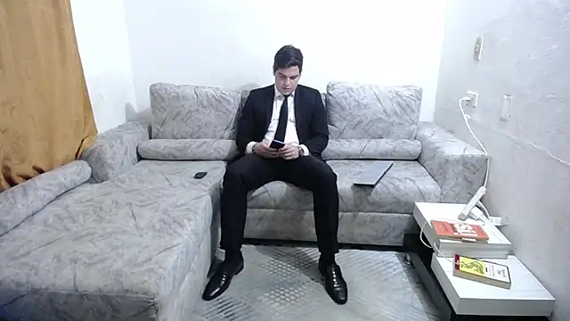 Victor Maitland online show from 10, 3, 2026