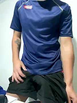 Snapshot of Tavinho067 chatting on 14, 12, 2025 Tavinho067 online show from 14, 12, 2025