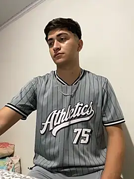 Snapshot of Tavinho067 chatting on 9, 11, 2025 Tavinho067 online show from 9, 11, 2025