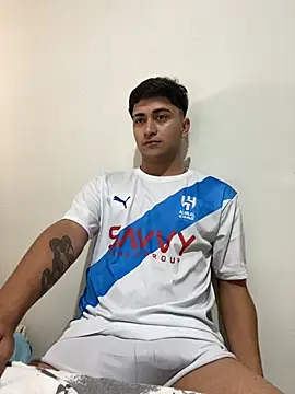 Snapshot of Tavinho067 chatting on 27, 10, 2025 Tavinho067 online show from 27, 10, 2025