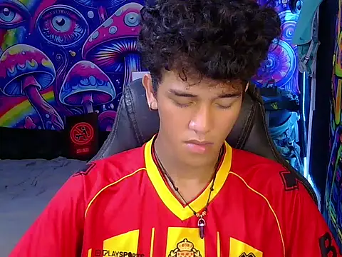 Snapshot of kenbigcockxx chatting on 1, 6, 2026 kenbigcockxx online show from 1, 6, 2026