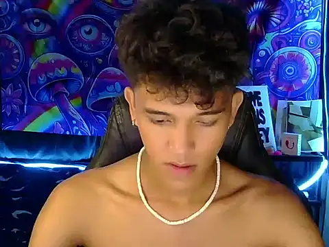 Snapshot of kenbigcockxx chatting on 21, 4, 2026 kenbigcockxx online show from 21, 4, 2026