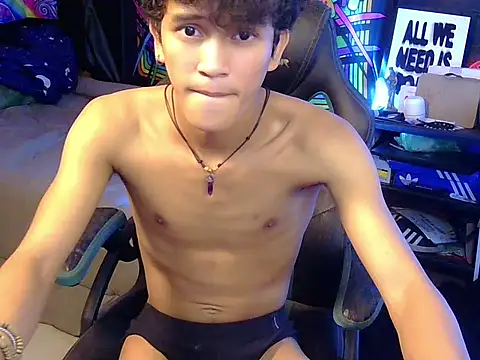 Snapshot of kenbigcockxx chatting on 2, 7, 2026 kenbigcockxx online show from 2, 7, 2026