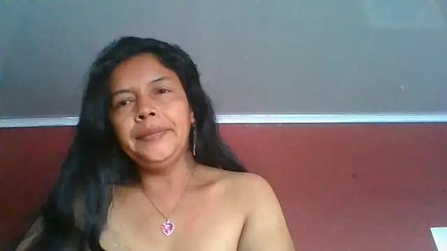 Snapshot of DianaOchoa_ chatting on 23, 6, 2026 DianaOchoa online show from 23, 6, 2026