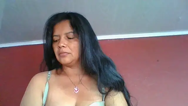 Snapshot of DianaOchoa_ chatting on 1, 7, 2026 DianaOchoa online show from 1, 7, 2026