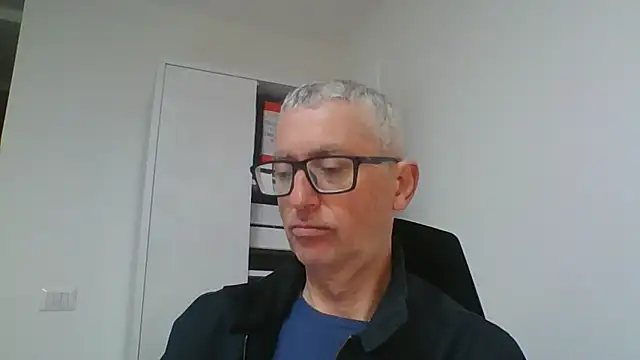 Snapshot of Sensor2000 chatting on 27, 2, 2026 Sensor2000 online show from 27, 2, 2026