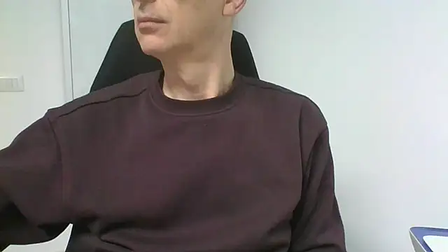 Snapshot of Sensor2000 chatting on 2, 3, 2026 Sensor2000 online show from 2, 3, 2026