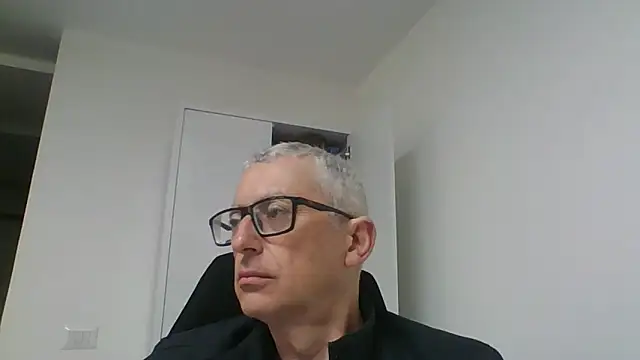 Snapshot of Sensor2000 chatting on 3, 3, 2026 Sensor2000 online show from 3, 3, 2026