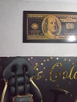 candy  fox  online show from 27, 11, 2025