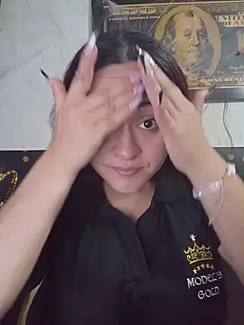 candy  fox  online show from 26, 10, 2025