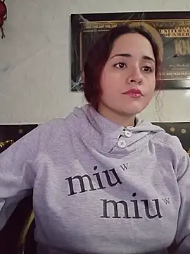 candy  fox  online show from 17, 10, 2025