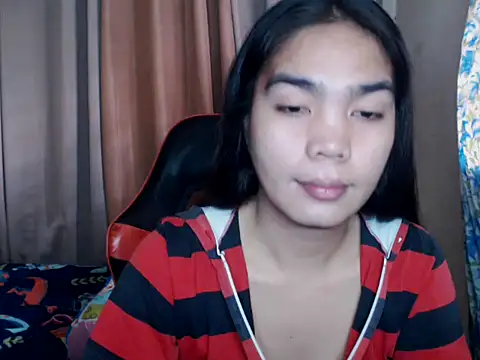 Simple Martina online show from 6, 10, 2025