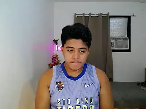 Hugecock2hundle intown online show from 24, 11, 2025