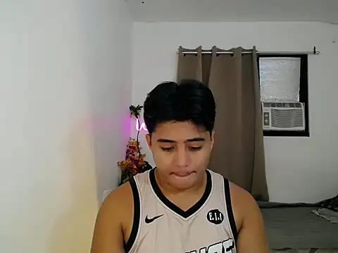 Hugecock2hundle intown online show from 16, 11, 2025