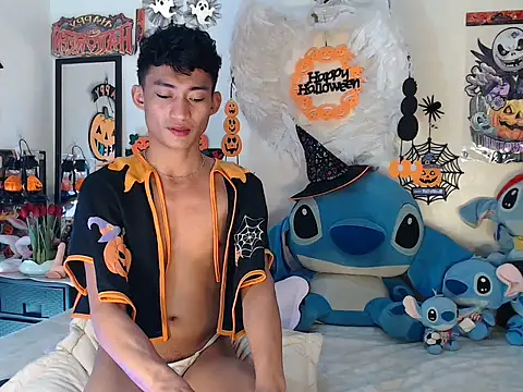 good boy in bed online show from 4, 11, 2025