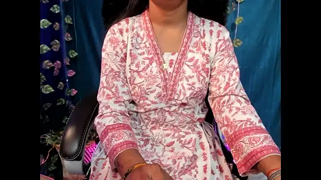 Snapshot of Forever_Love2025 chatting on 13, 10, 2025 Forever Love2025 online show from 13, 10, 2025
