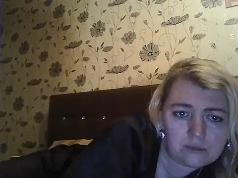 SmileCamille online show from 1, 12, 2025