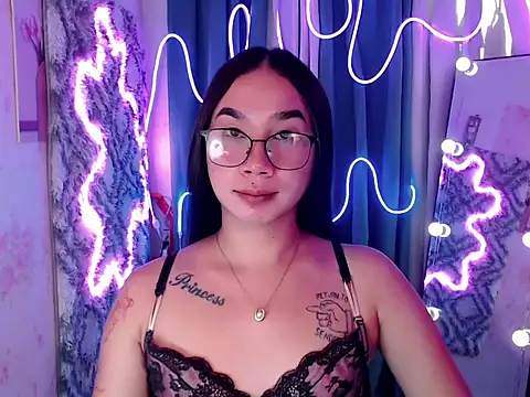 in yourdreamstarxx online show from 24, 11, 2025