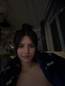 Snapshot of Naughty_CrystalXX chatting on 14, 10, 2025 Naughty CrystalXX online show from 14, 10, 2025