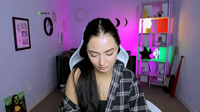 miki-niki online show from 10, 9, 2025