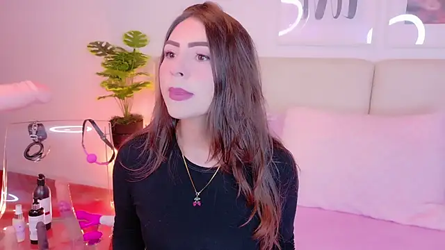 Heraa Piett online show from 21, 9, 2025