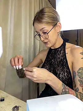 RosieBlossom online show from 22, 12, 2025