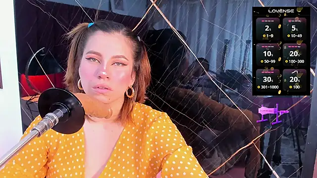 abby blond  online show from 24, 10, 2025